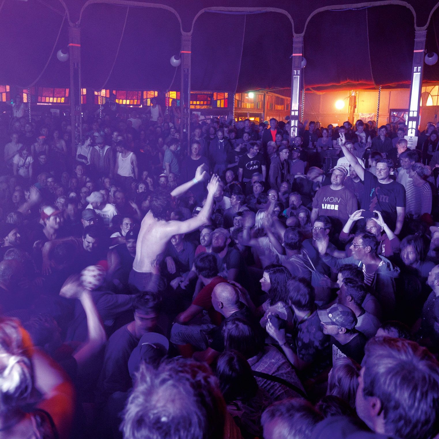 Haldern Pop Festvial Spiegeltent moin Buckstegen quadrat